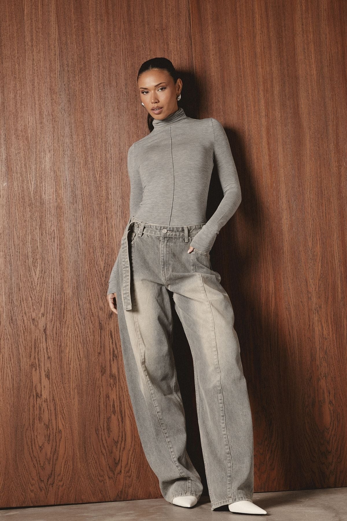 LILLIA Grey Acid Wash Belted Barrel Jeans
