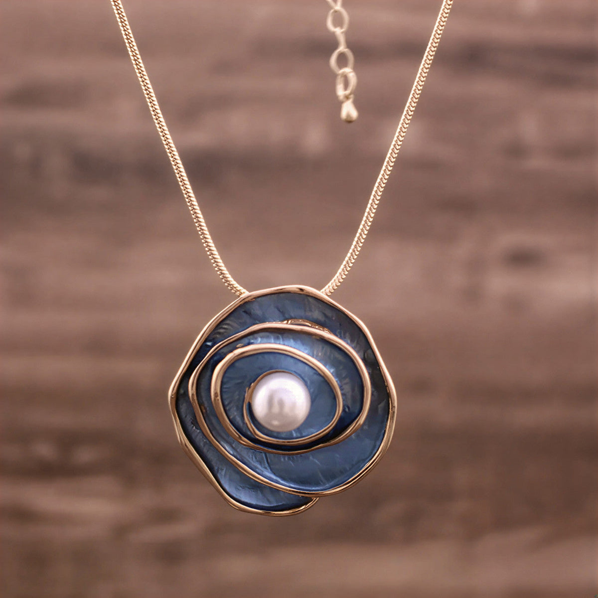 Blue Elegance Pearl Necklace