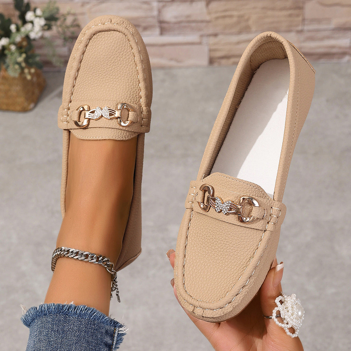 Casual soft-soled metallic flat loafers